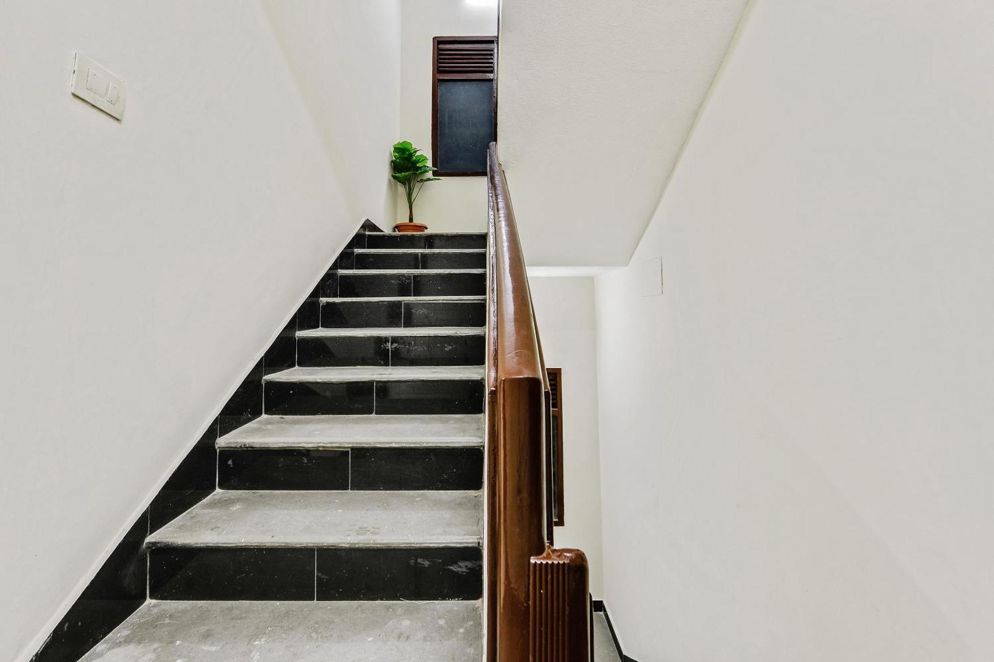 Hotel O Home G-Cloud Near Thirumangalam Metro Station Ченнаи Экстерьер фото